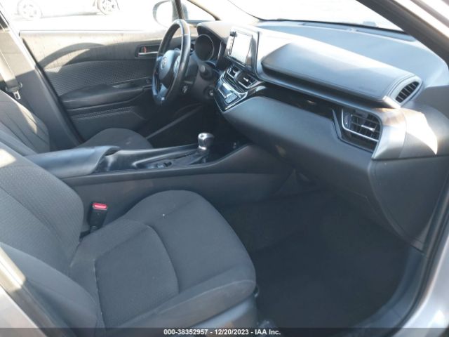 Photo 4 VIN: NMTKHMBX6JR015117 - TOYOTA C-HR 