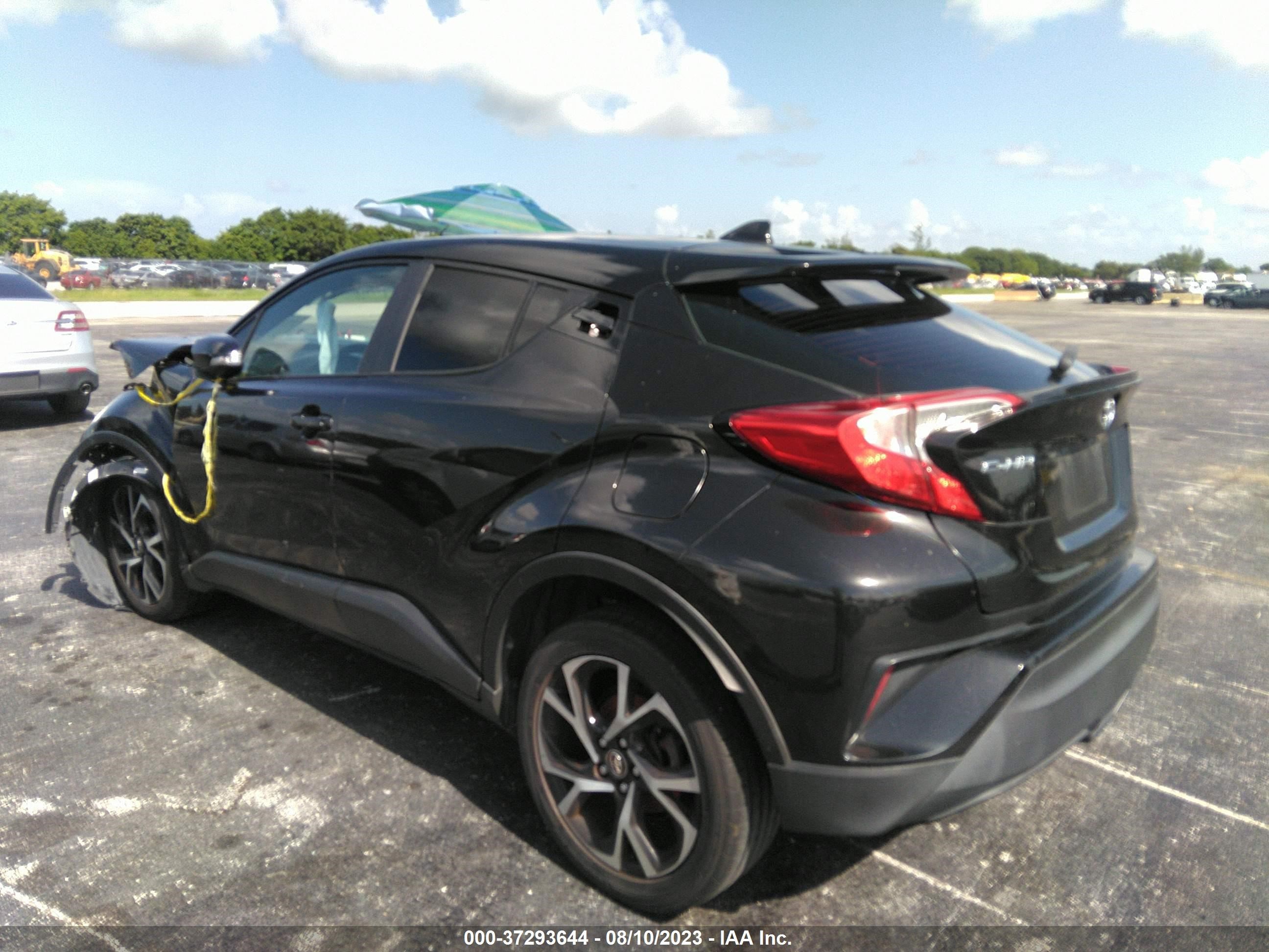 Photo 2 VIN: NMTKHMBX6JR020589 - TOYOTA C-HR 