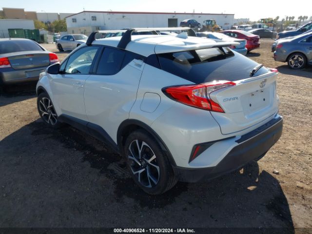 Photo 2 VIN: NMTKHMBX6JR050143 - TOYOTA C-HR 