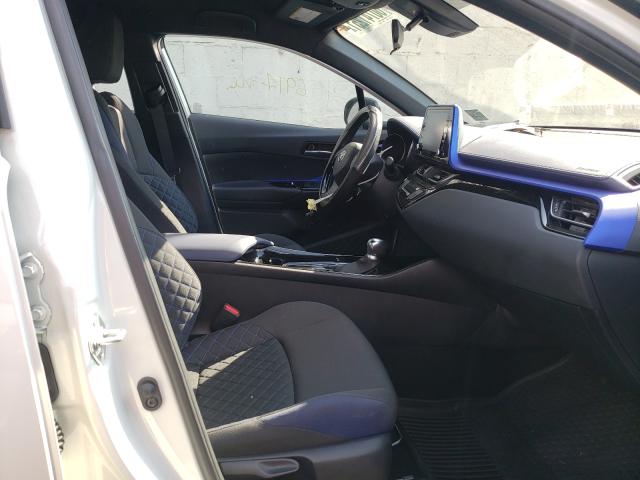 Photo 4 VIN: NMTKHMBX6LR101840 - TOYOTA C-HR XLE 