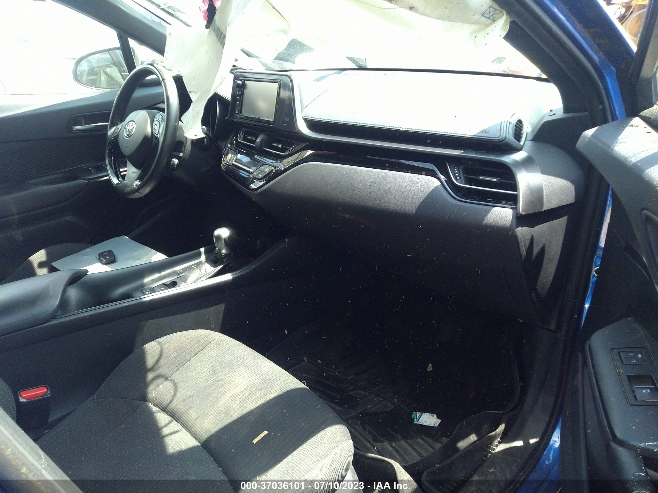 Photo 4 VIN: NMTKHMBX9JR034695 - TOYOTA C-HR 