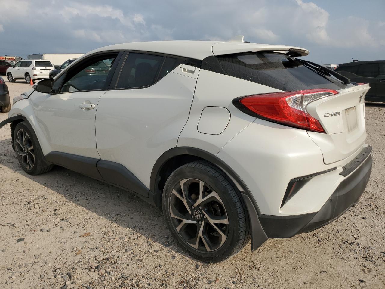 Photo 1 VIN: NMTKHMBXXJR041963 - TOYOTA C-HR 