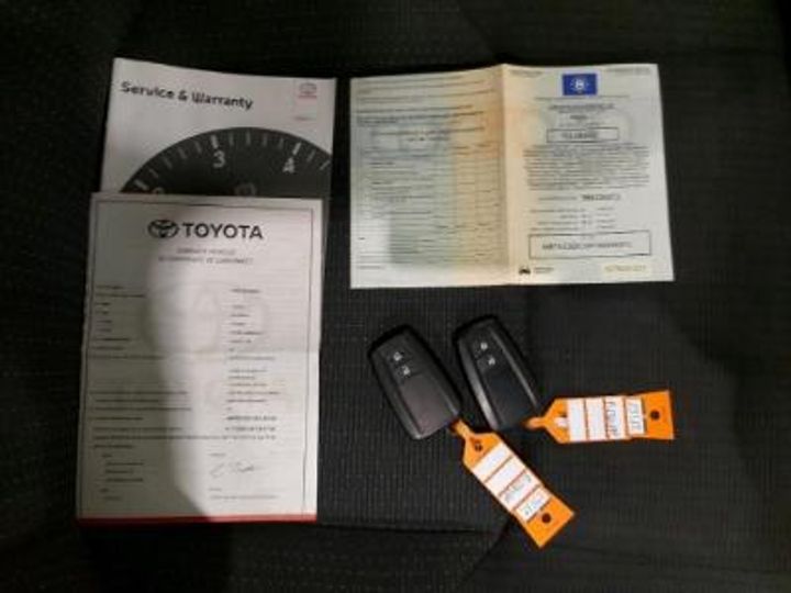 Photo 12 VIN: NMTKZ3BX10R145344 - TOYOTA C-HR 