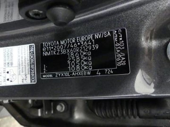 Photo 12 VIN: NMTKZ3BX60R212939 - TOYOTA C-HR 