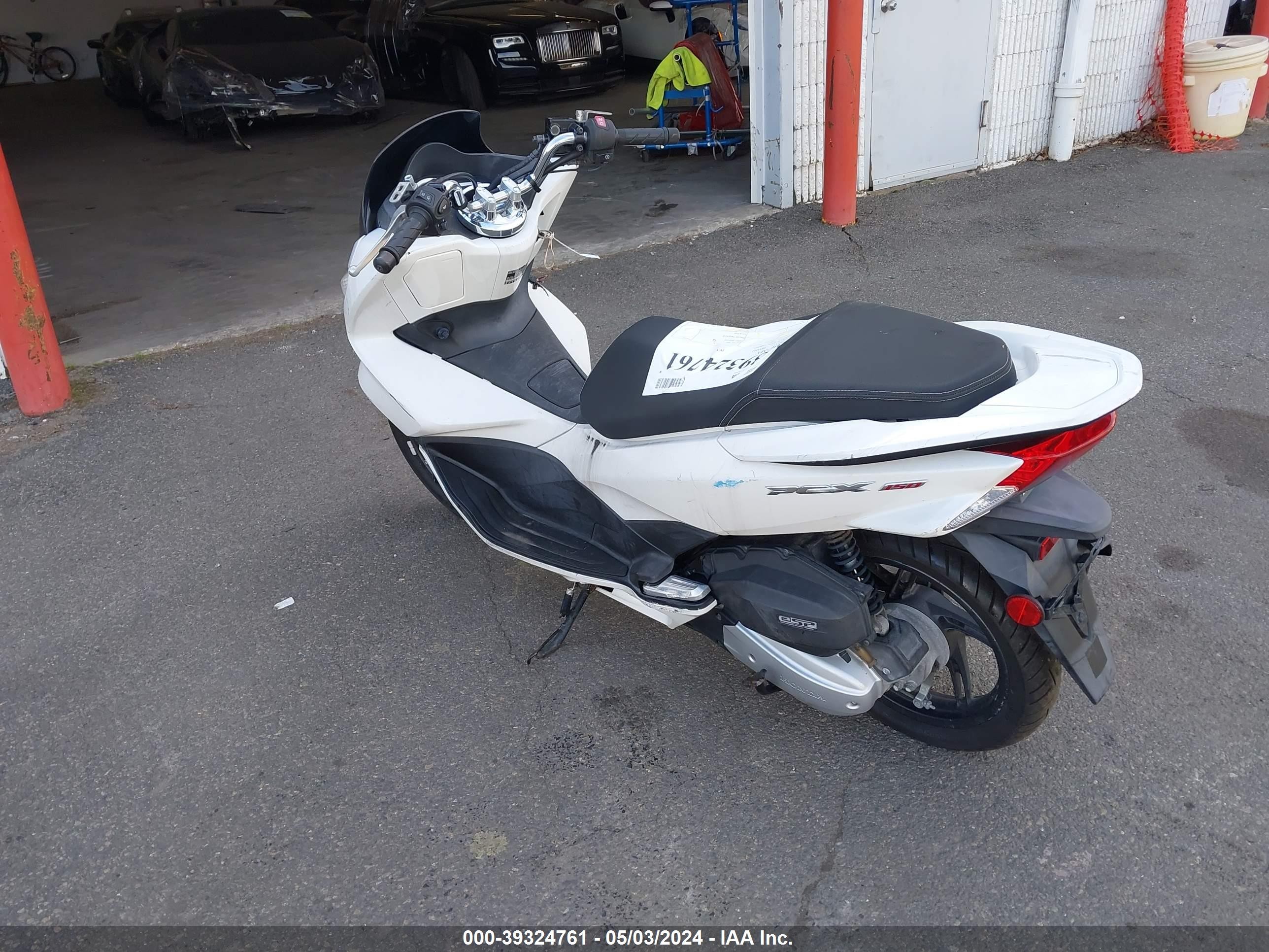 Photo 2 VIN: RLHKF1803FY002417 - HONDA NULL 