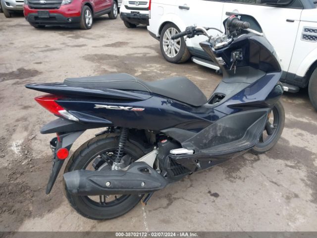 Photo 3 VIN: RLHKF1808JY301183 - HONDA PCX 