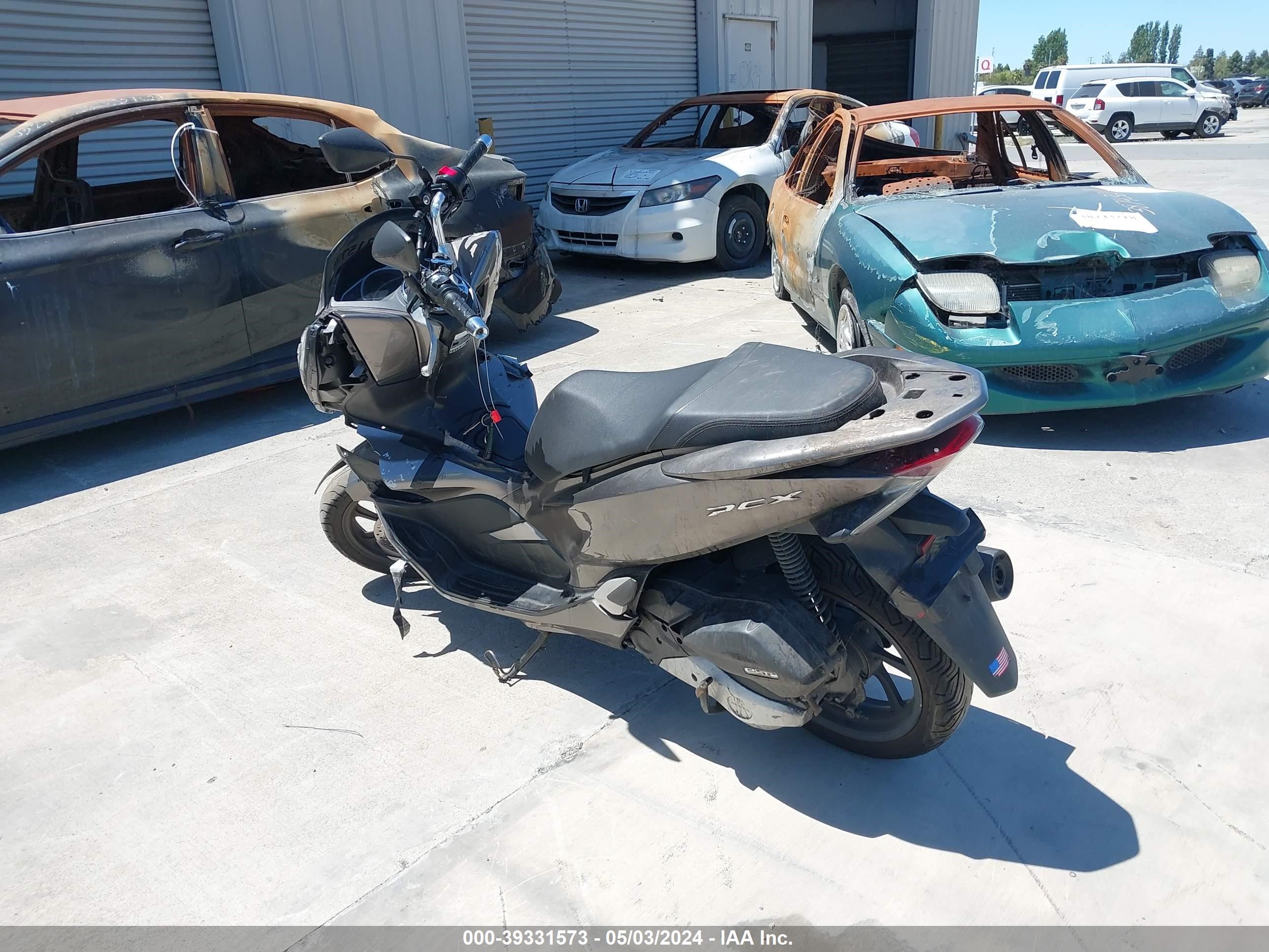 Photo 2 VIN: RLHKF3009KY001807 - HONDA NULL 