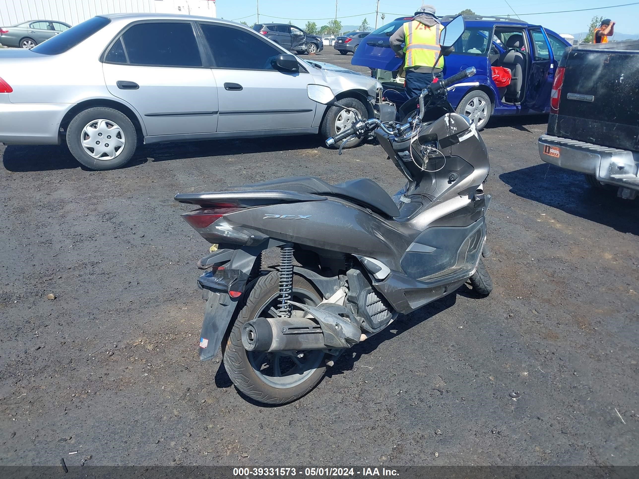 Photo 3 VIN: RLHKF3009KY001807 - HONDA NULL 