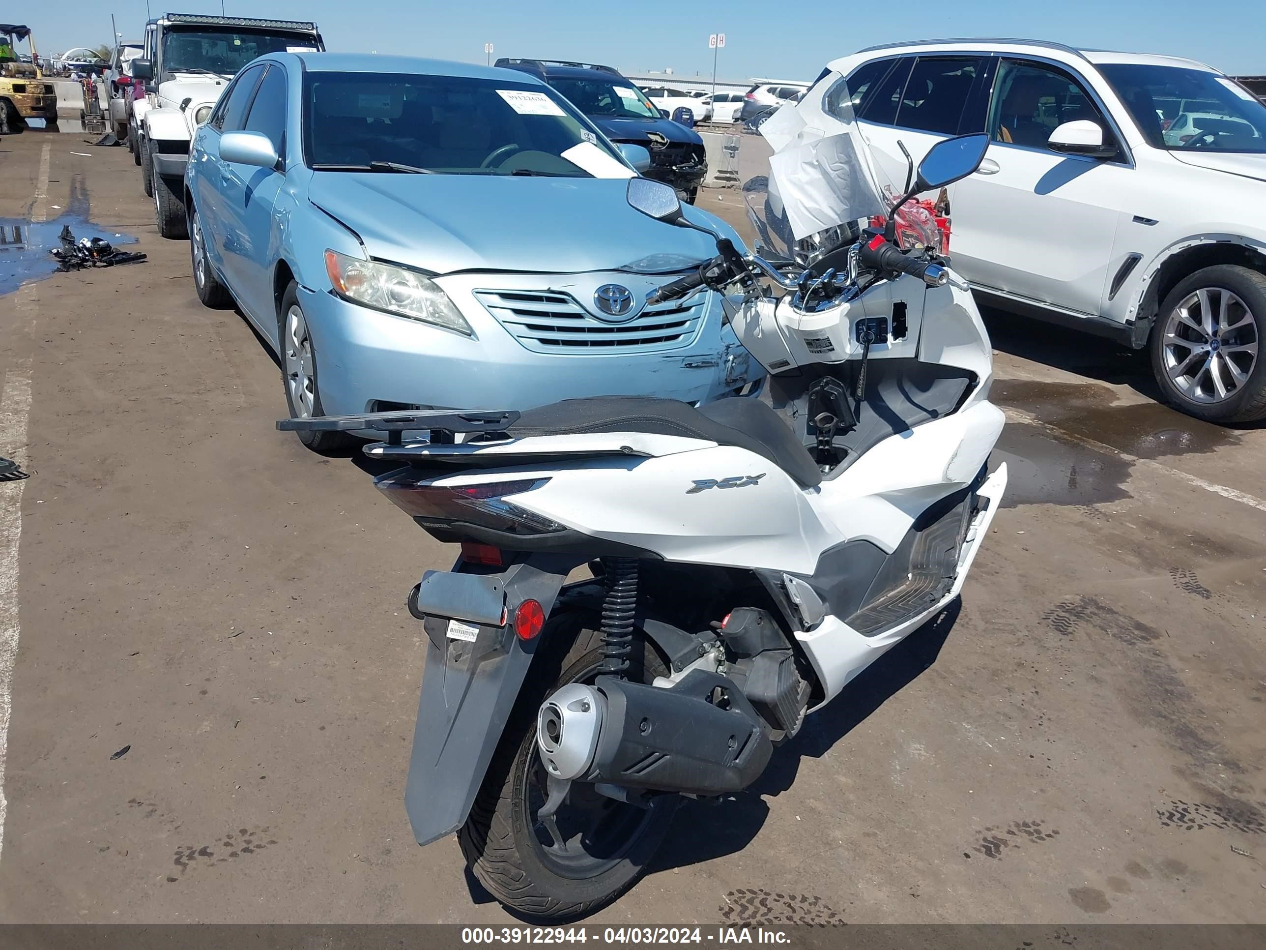 Photo 11 VIN: RLHKF4718NY100918 - HONDA NULL 