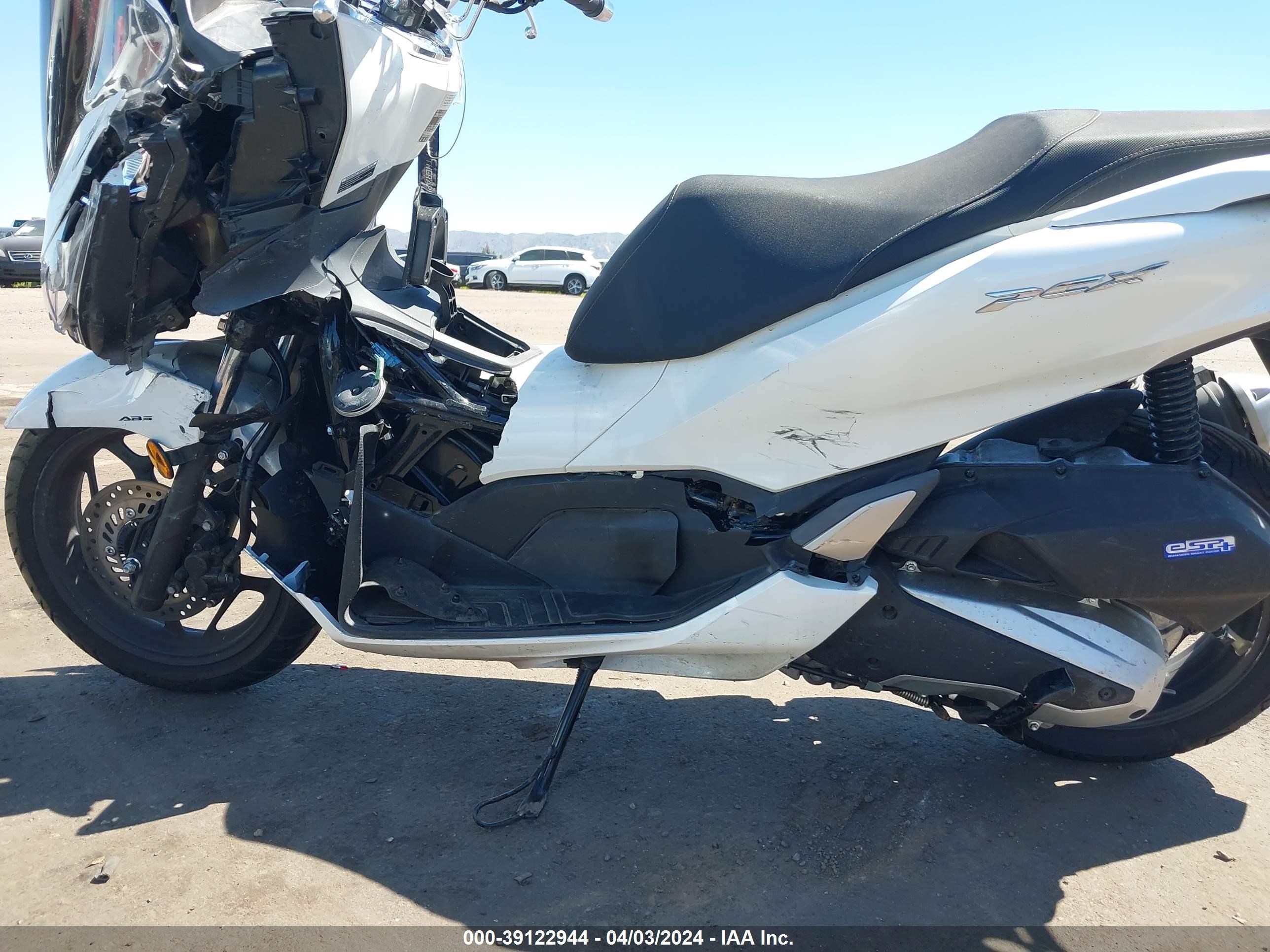 Photo 8 VIN: RLHKF4718NY100918 - HONDA NULL 