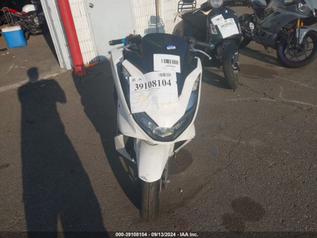 Photo 4 VIN: RLHKF4718NY101132 - HONDA PCX 