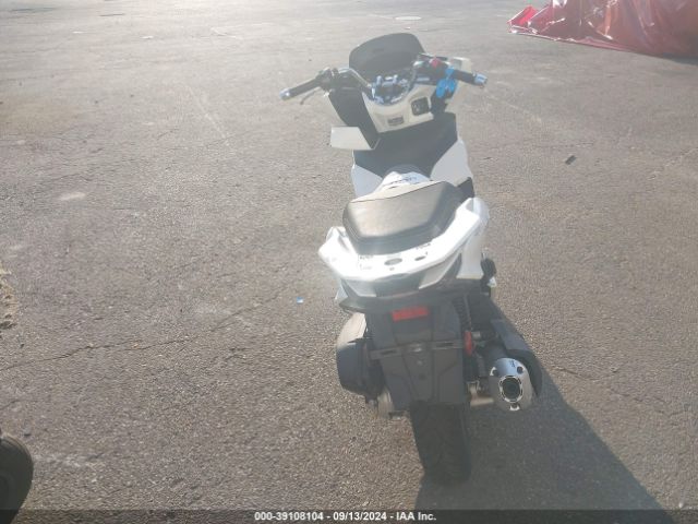 Photo 5 VIN: RLHKF4718NY101132 - HONDA PCX 