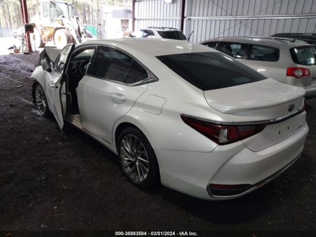 Photo 2 VIN: S8AEA1C19MV010011 - LEXUS ES 300H 