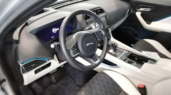 Photo 17 VIN: SADCA2BE4KA325525 - JAGUAR F-PACE SUV 