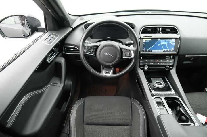 Photo 9 VIN: SADCA2BK1JA255096 - JAGUAR F-PACE 