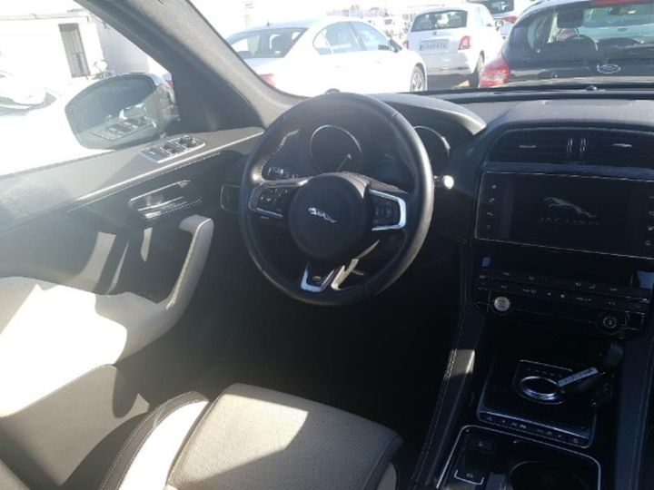 Photo 4 VIN: SADCA2BK5HA883561 - JAGUAR F-PACE 