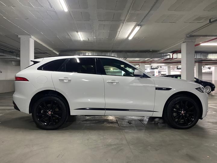 Photo 2 VIN: SADCA2BK7HA881245 - JAGUAR F-PACE SUV 