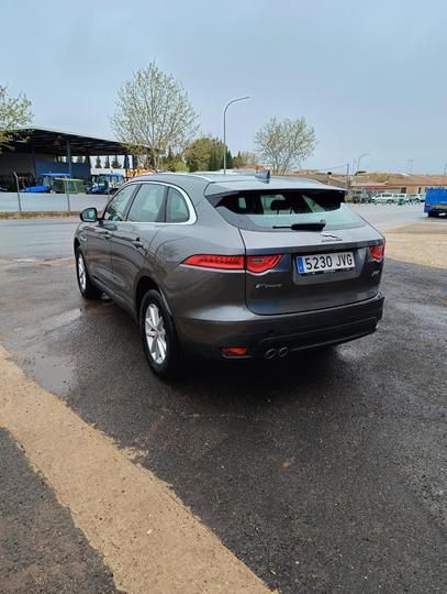 Photo 2 VIN: SADCA2BN1HA095810 - JAGUAR F-PACE 