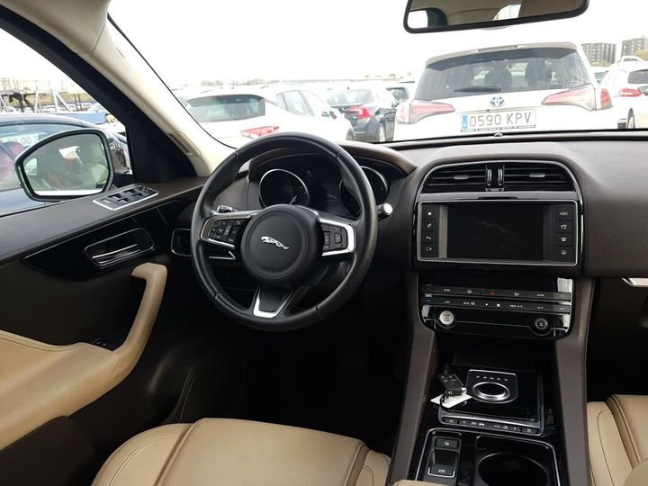 Photo 3 VIN: SADCA2BN3JA323554 - JAGUAR F-PACE 