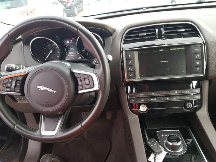 Photo 21 VIN: SADCA2BN3JA323554 - JAGUAR F-PACE 