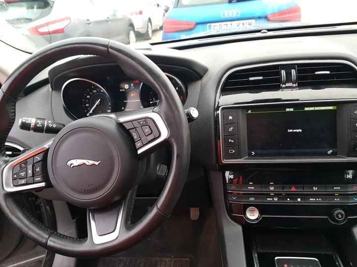 Photo 21 VIN: SADCA2BN5JA350450 - JAGUAR F-PACE 