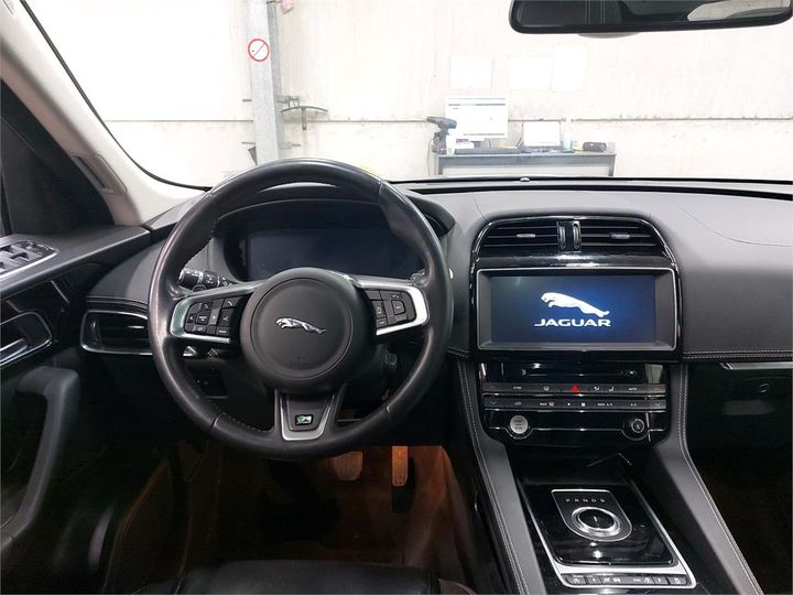 Photo 12 VIN: SADCA2BN8HA895276 - JAGUAR F-PACE 