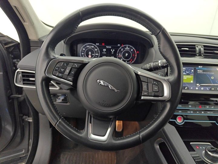 Photo 29 VIN: SADCA2BN9KA610074 - JAGUAR F-PACE 