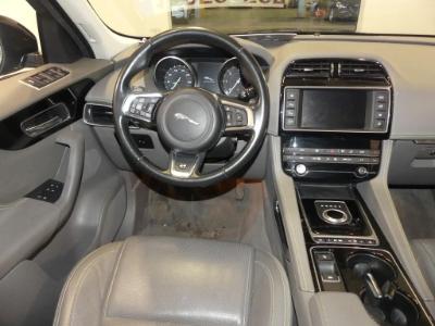 Photo 9 VIN: SADCA2BNXHA059808 - JAGUAR F-PACE DIESEL 