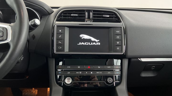 Photo 12 VIN: SADCA2BNXJA350475 - JAGUAR F-PACE 