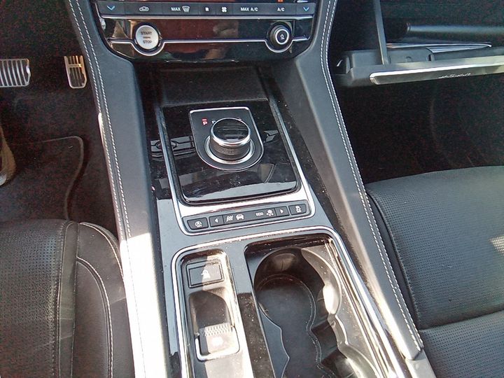 Photo 3 VIN: SADCA2BX4KA612753 - JAGUAR F-PACE 