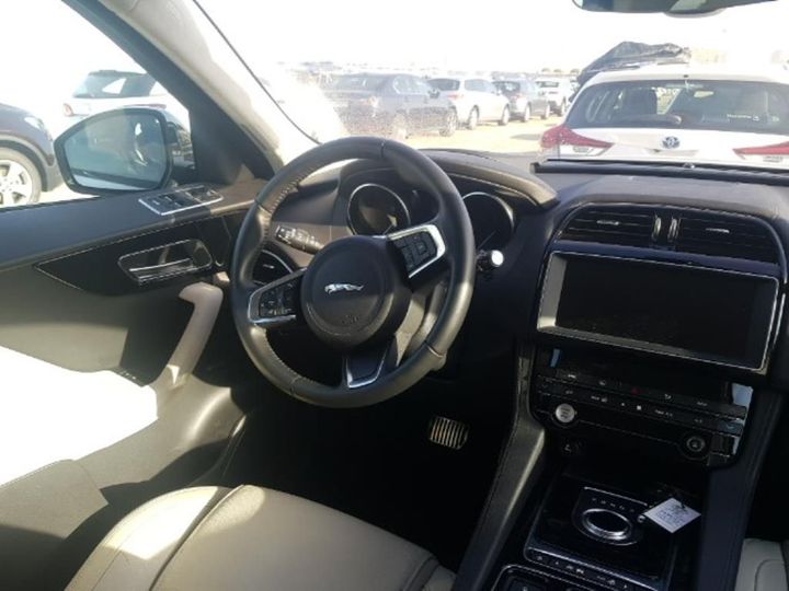 Photo 13 VIN: SADCA2BX7KA362716 - JAGUAR F-PACE 