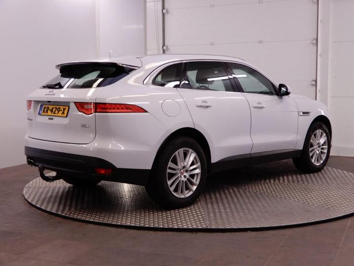 Photo 8 VIN: SADCA2DN8HA096370 - JAGUAR F-PACE 