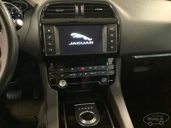 Photo 13 VIN: SADCB2BN1JA321282 - JAGUAR F-PACE SUV 