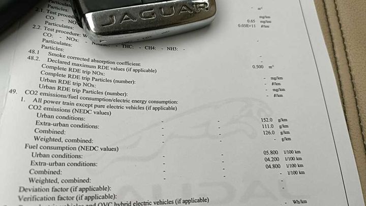 Photo 12 VIN: SADCB2DN7JA328296 - JAGUAR F-PACE 