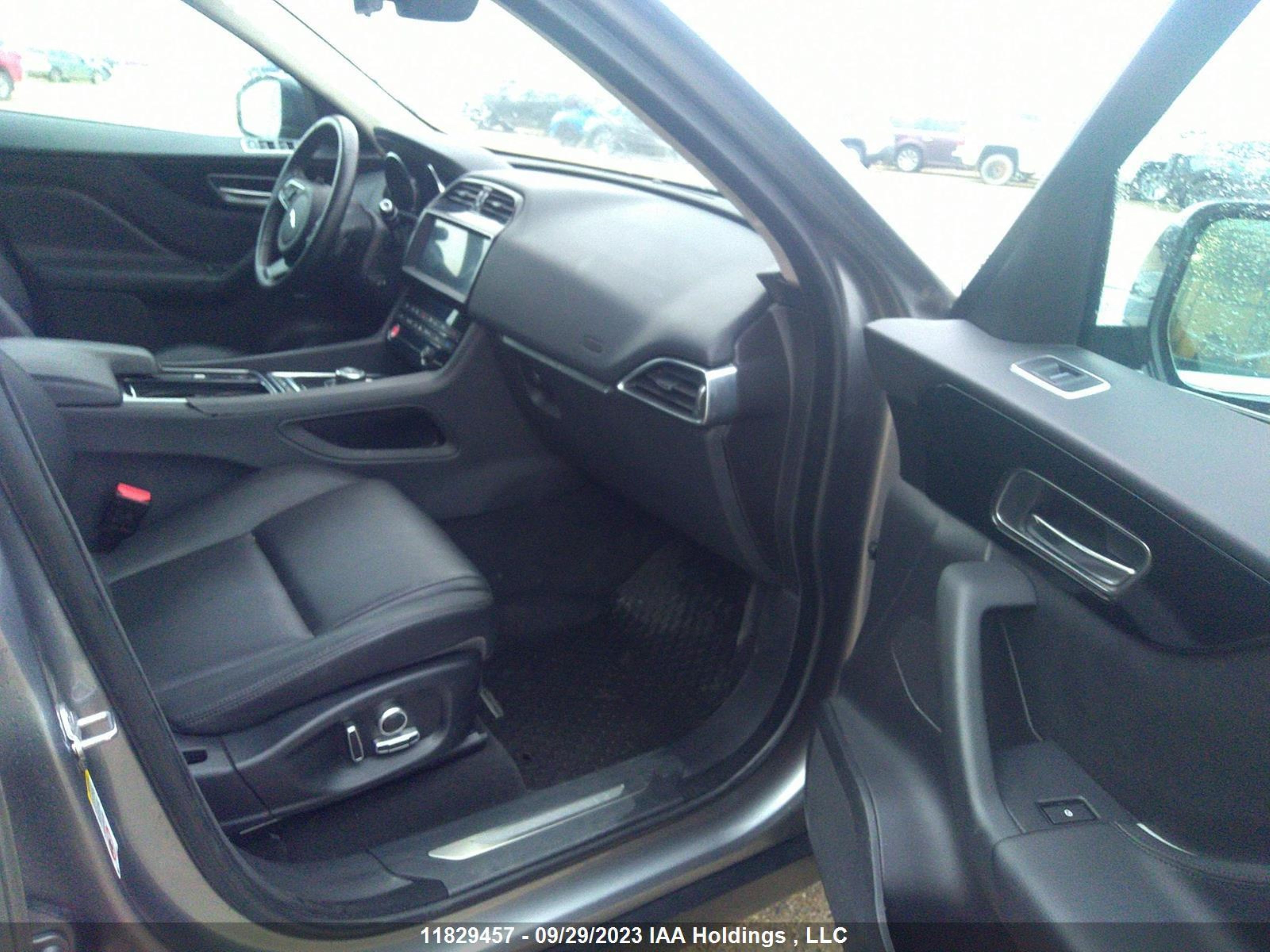 Photo 4 VIN: SADCJ2FX2LA661834 - JAGUAR F-PACE 