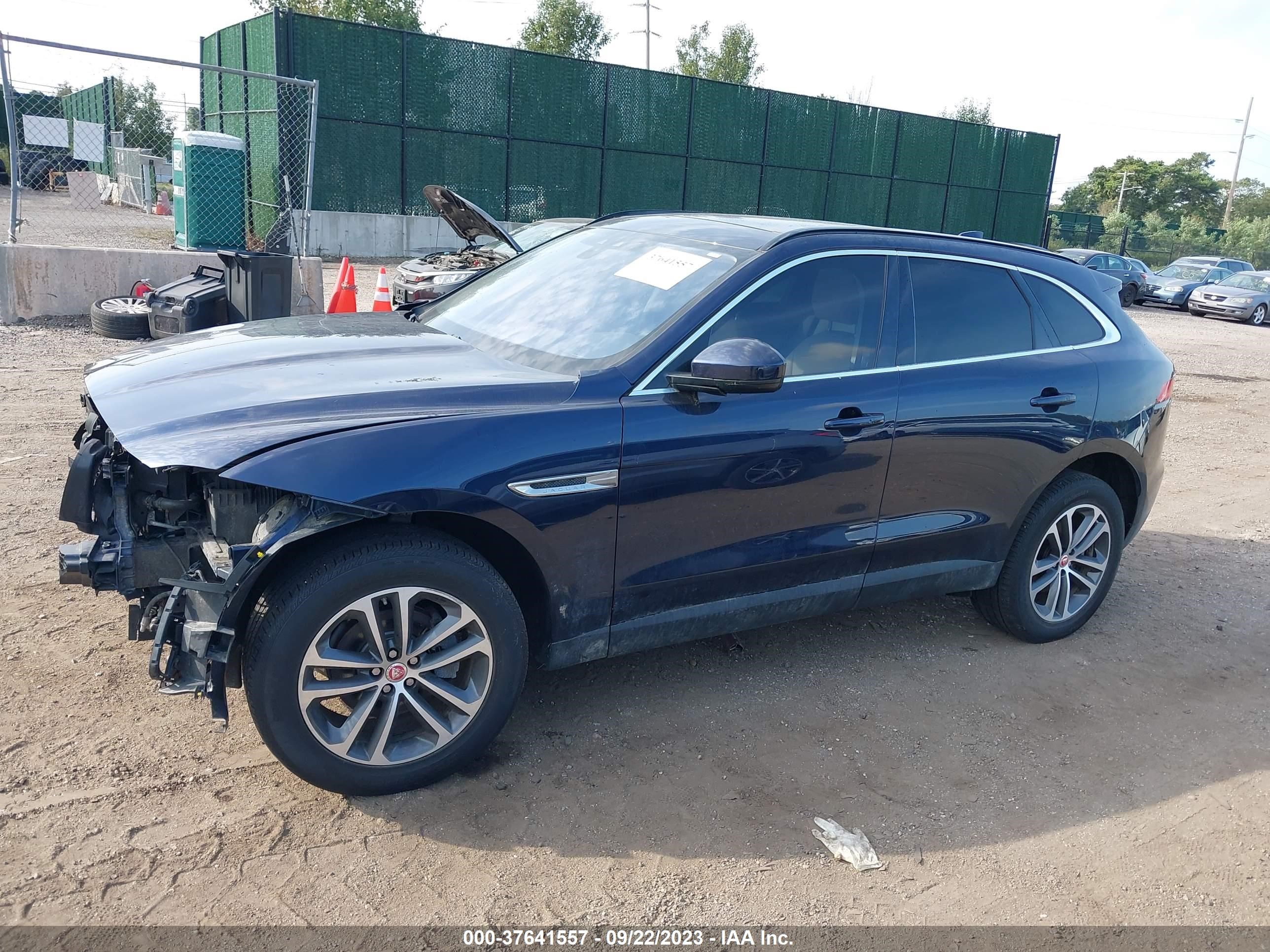 Photo 13 VIN: SADCJ2FX4KA359640 - JAGUAR F-PACE 