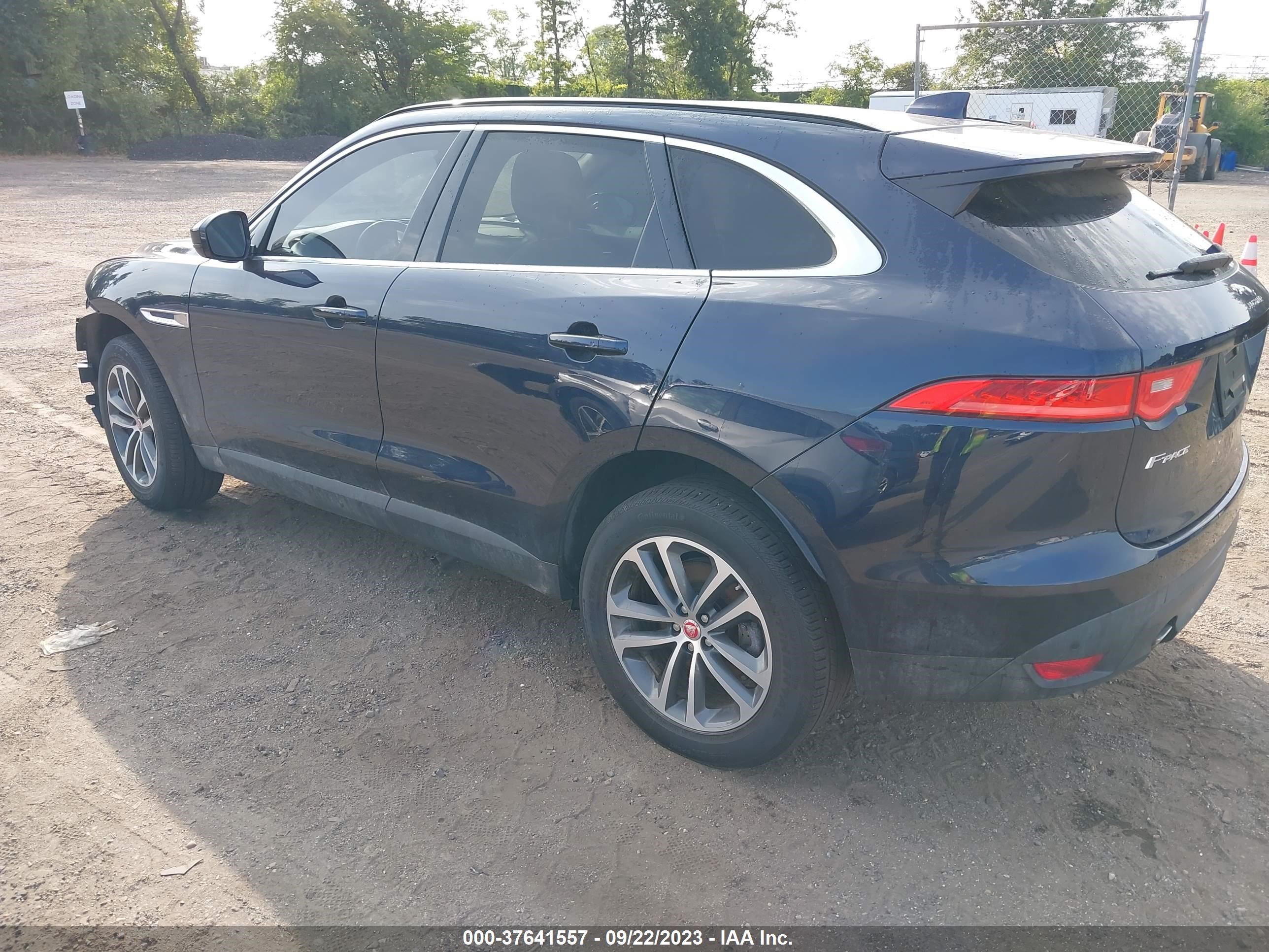 Photo 2 VIN: SADCJ2FX4KA359640 - JAGUAR F-PACE 