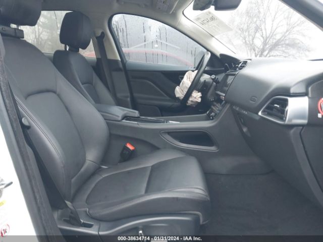 Photo 4 VIN: SADCJ2FX8KA359950 - JAGUAR F-PACE 