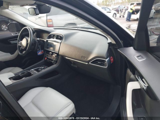 Photo 4 VIN: SADCK2BVXHA070692 - JAGUAR F-PACE 