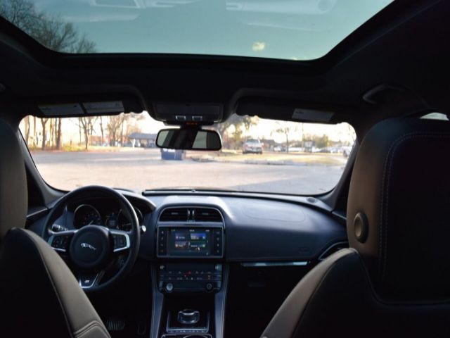 Photo 5 VIN: SADCL2BN2HA099214 - JAGUAR F-PACE 