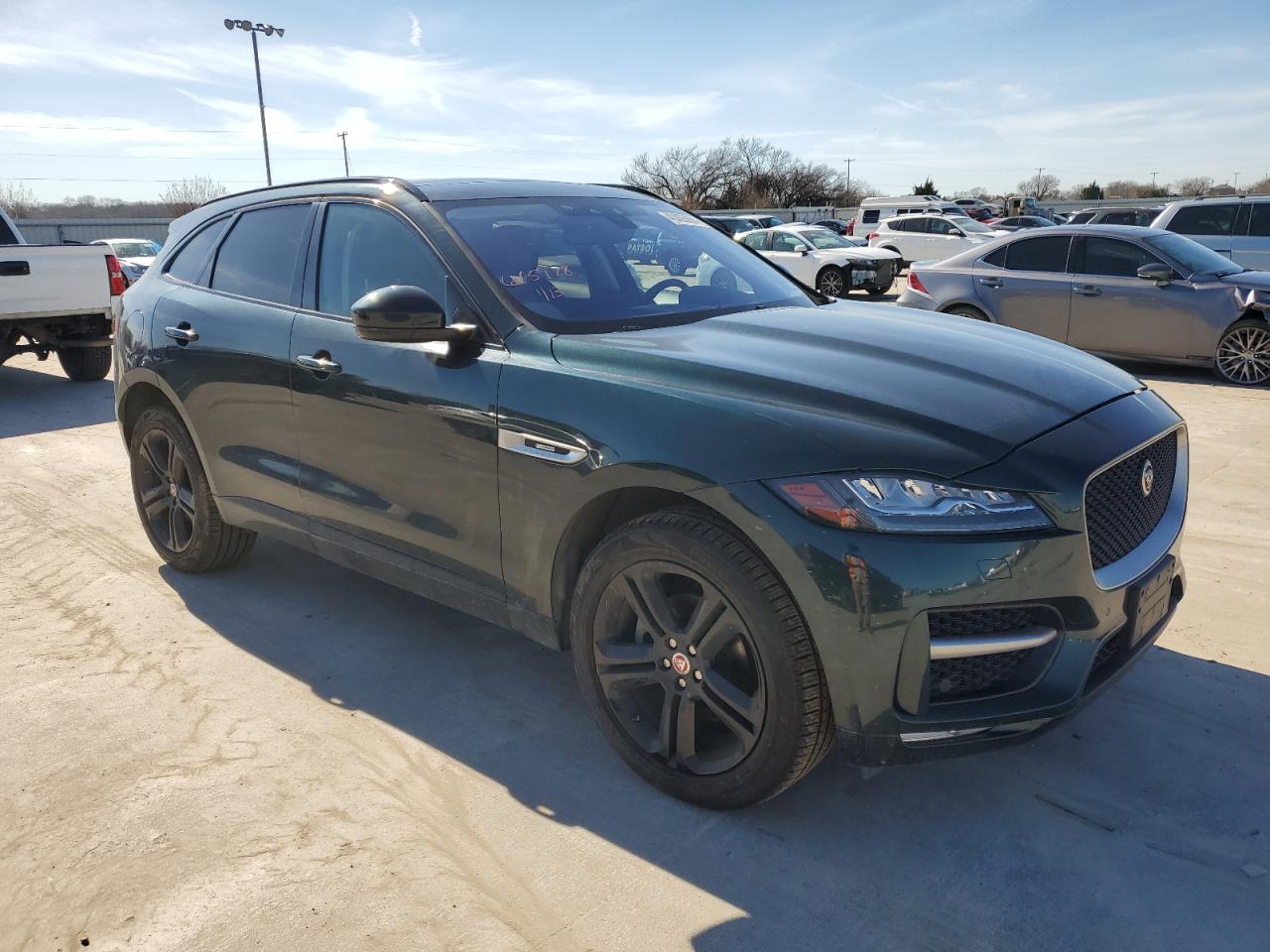 Photo 3 VIN: SADCL2BNXHA490434 - JAGUAR F-PACE 