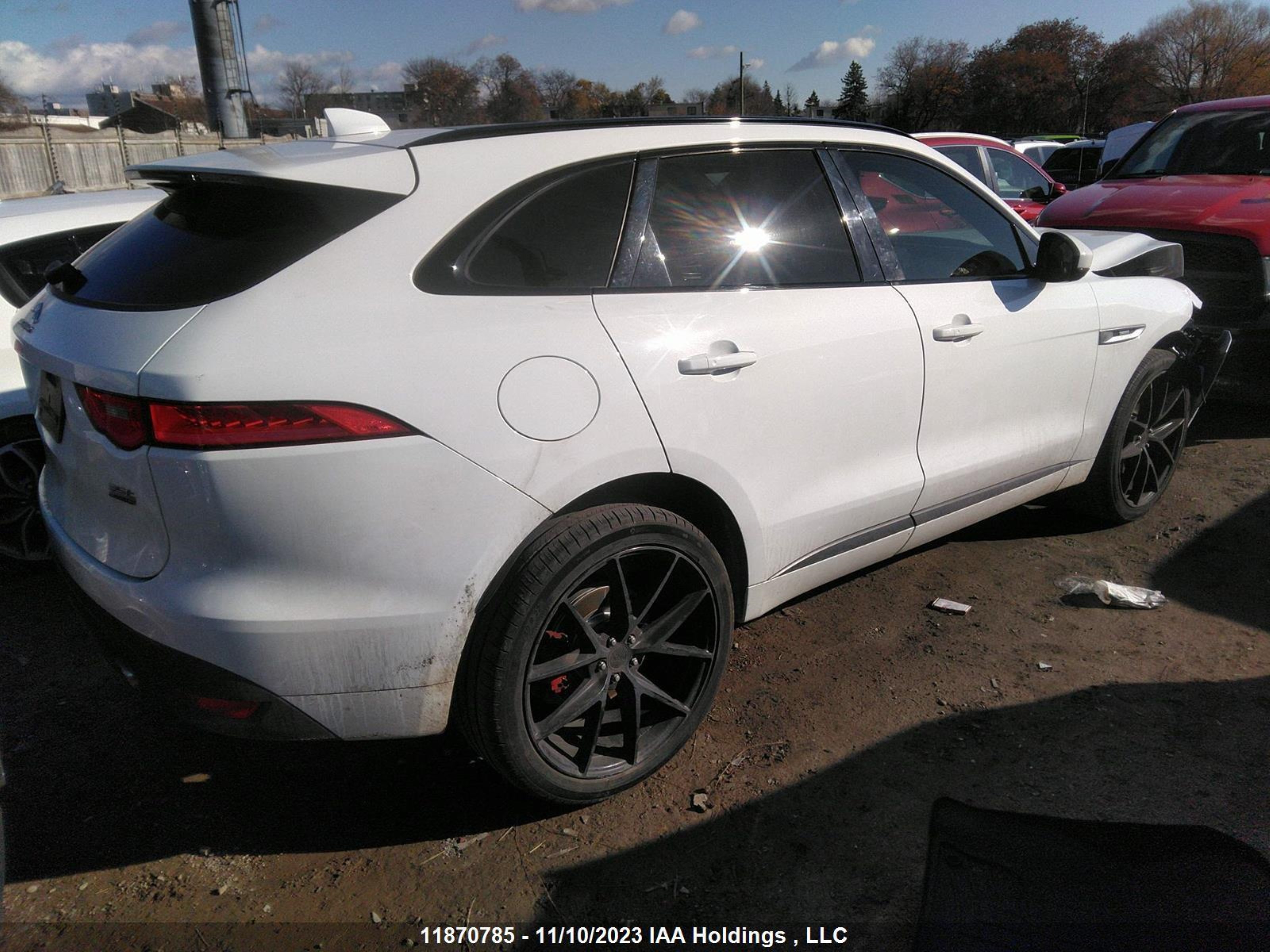 Photo 3 VIN: SADCL2BV1HA495487 - JAGUAR F-PACE 