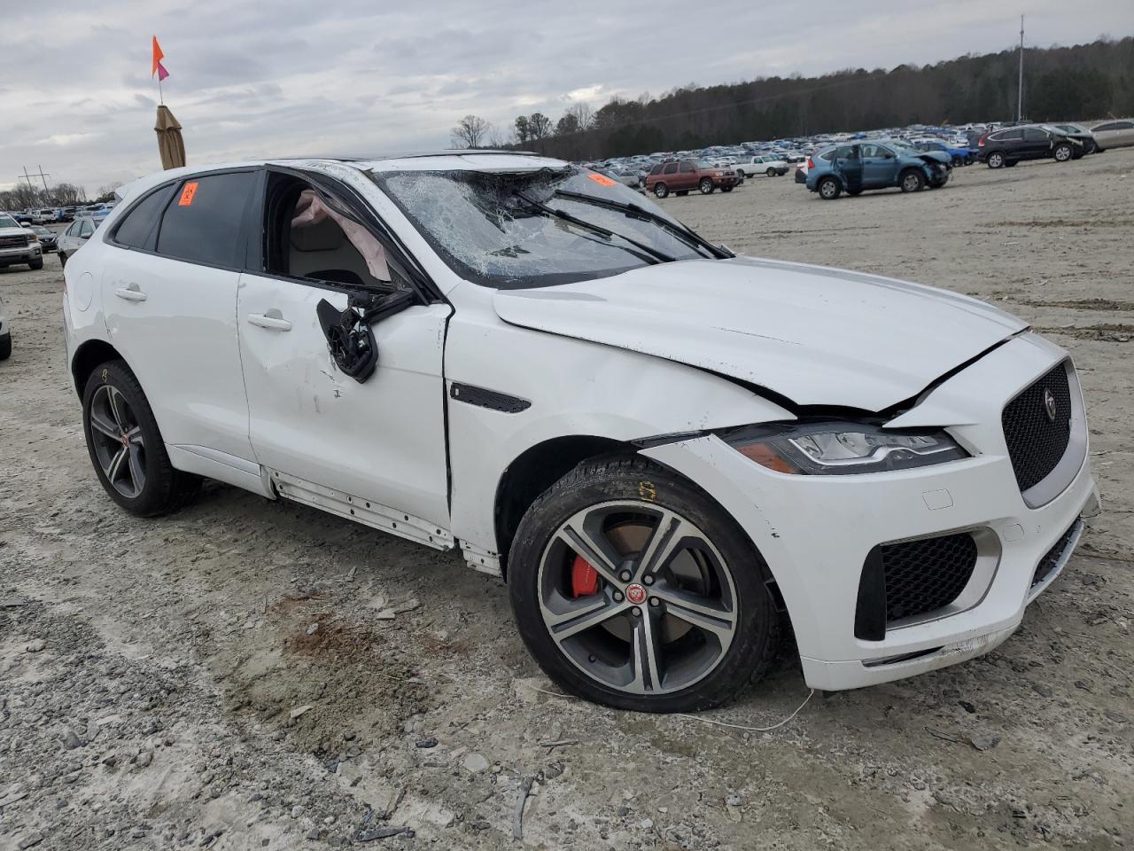 Photo 3 VIN: SADCM2FV1KA392682 - JAGUAR F-PACE 