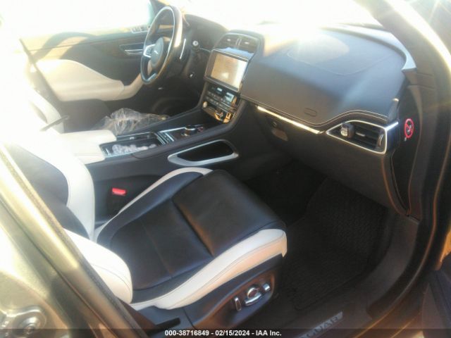 Photo 4 VIN: SADCM2FV3KA360039 - JAGUAR F-PACE 