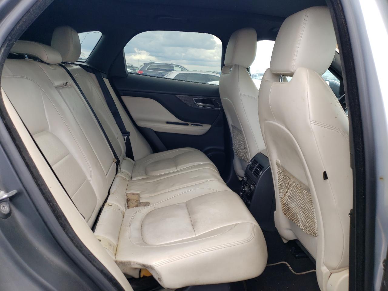 Photo 9 VIN: SADCP2BV2HA050910 - JAGUAR F-PACE 