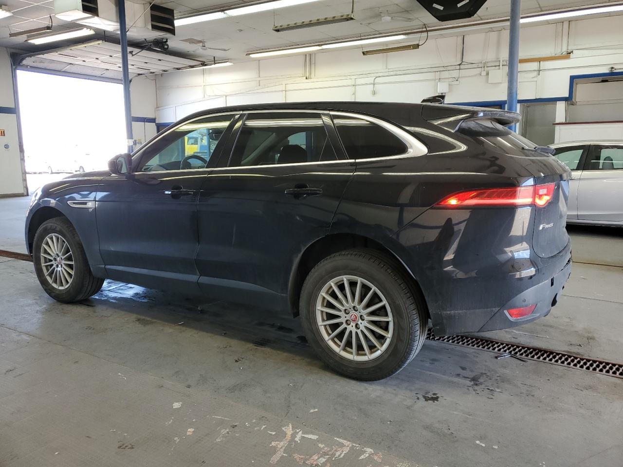 Photo 1 VIN: SADCS2FX3KA390570 - JAGUAR F-PACE 