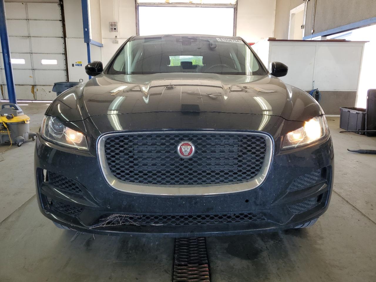 Photo 4 VIN: SADCS2FX3KA390570 - JAGUAR F-PACE 