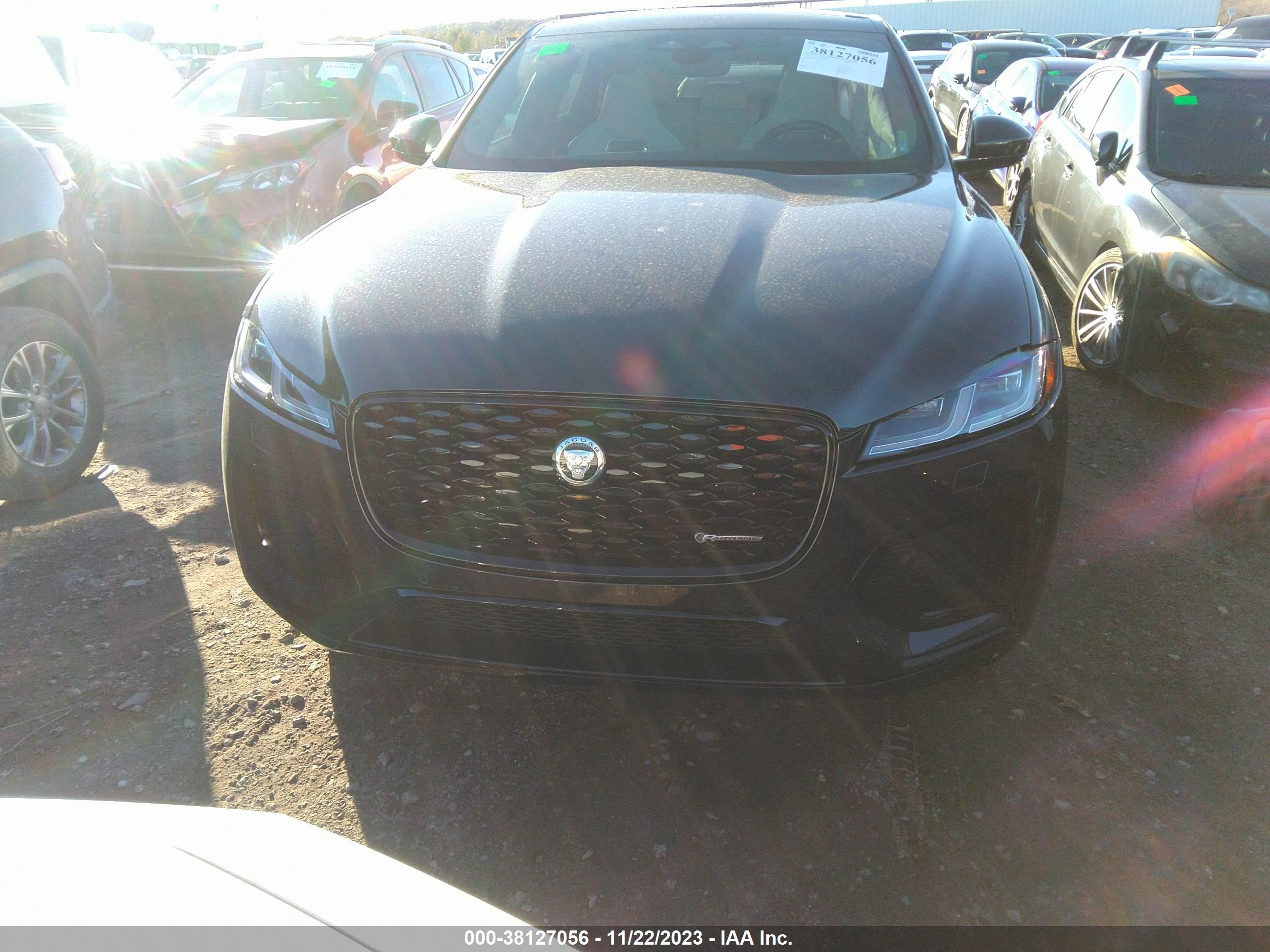 Photo 11 VIN: SADCT2EX8RA729672 - JAGUAR F-PACE 