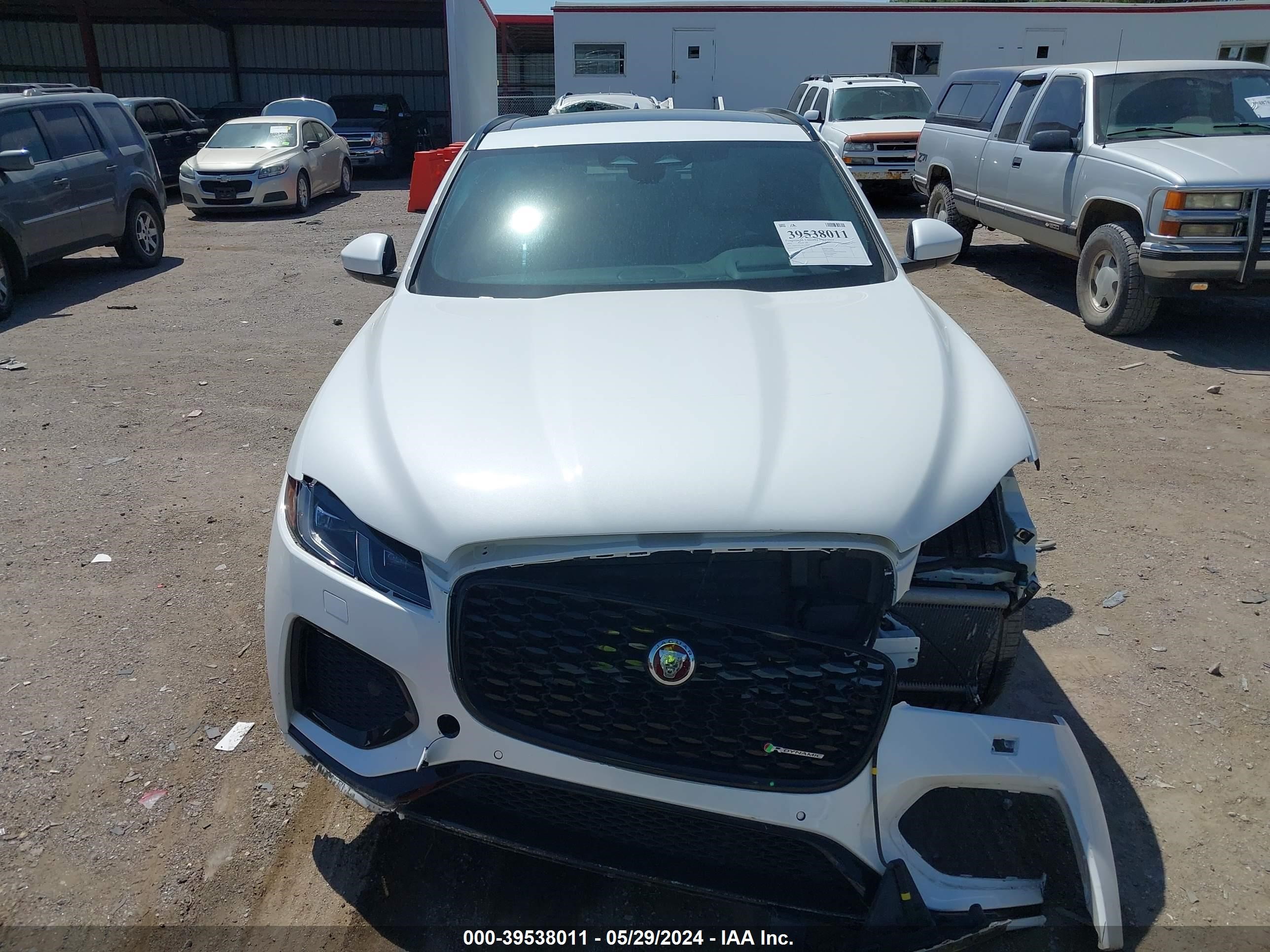 Photo 11 VIN: SADCT2FU3PA714594 - JAGUAR F-PACE 