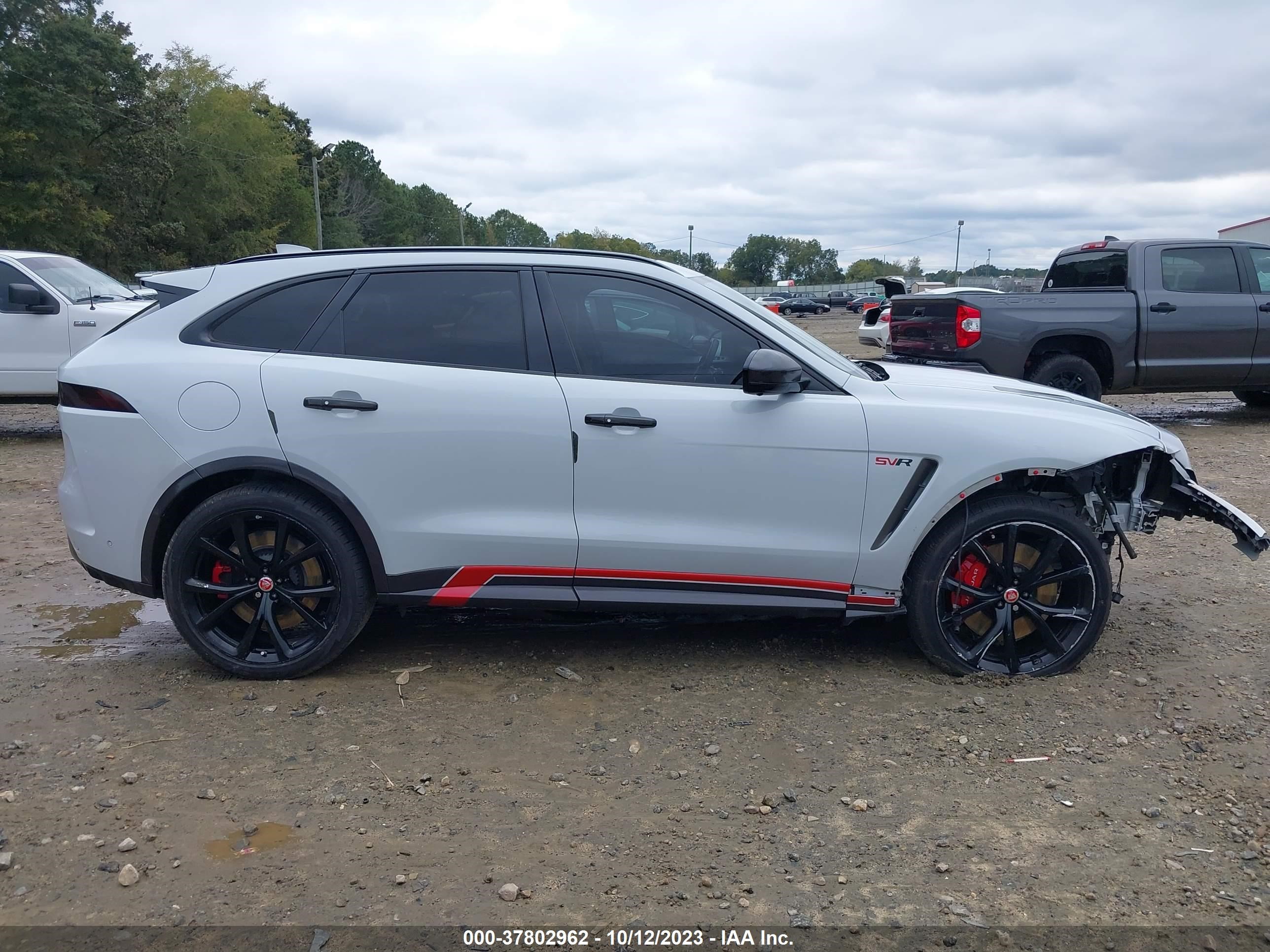 Photo 12 VIN: SADCZ2EE5KA606513 - JAGUAR F-PACE 